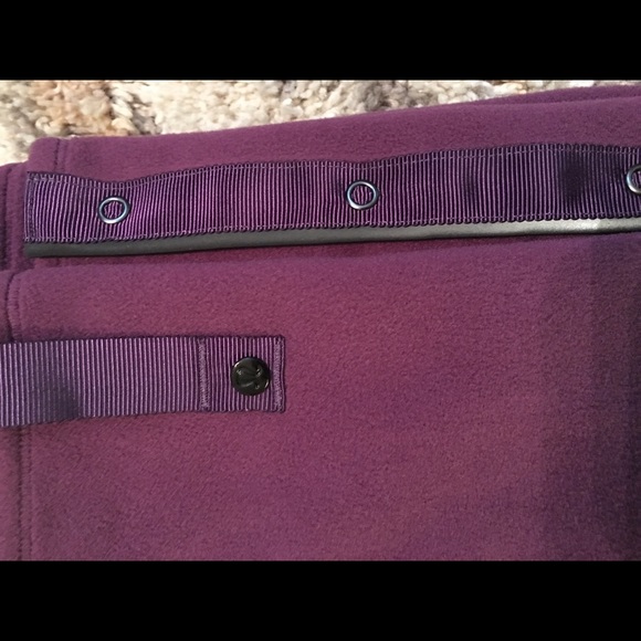 Like new lululemon fleece vinyasa - Picture 2 of 2