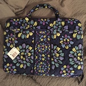 ⭐️ NWT Vera Bradley Laptop Portfolio in Indigo Pop