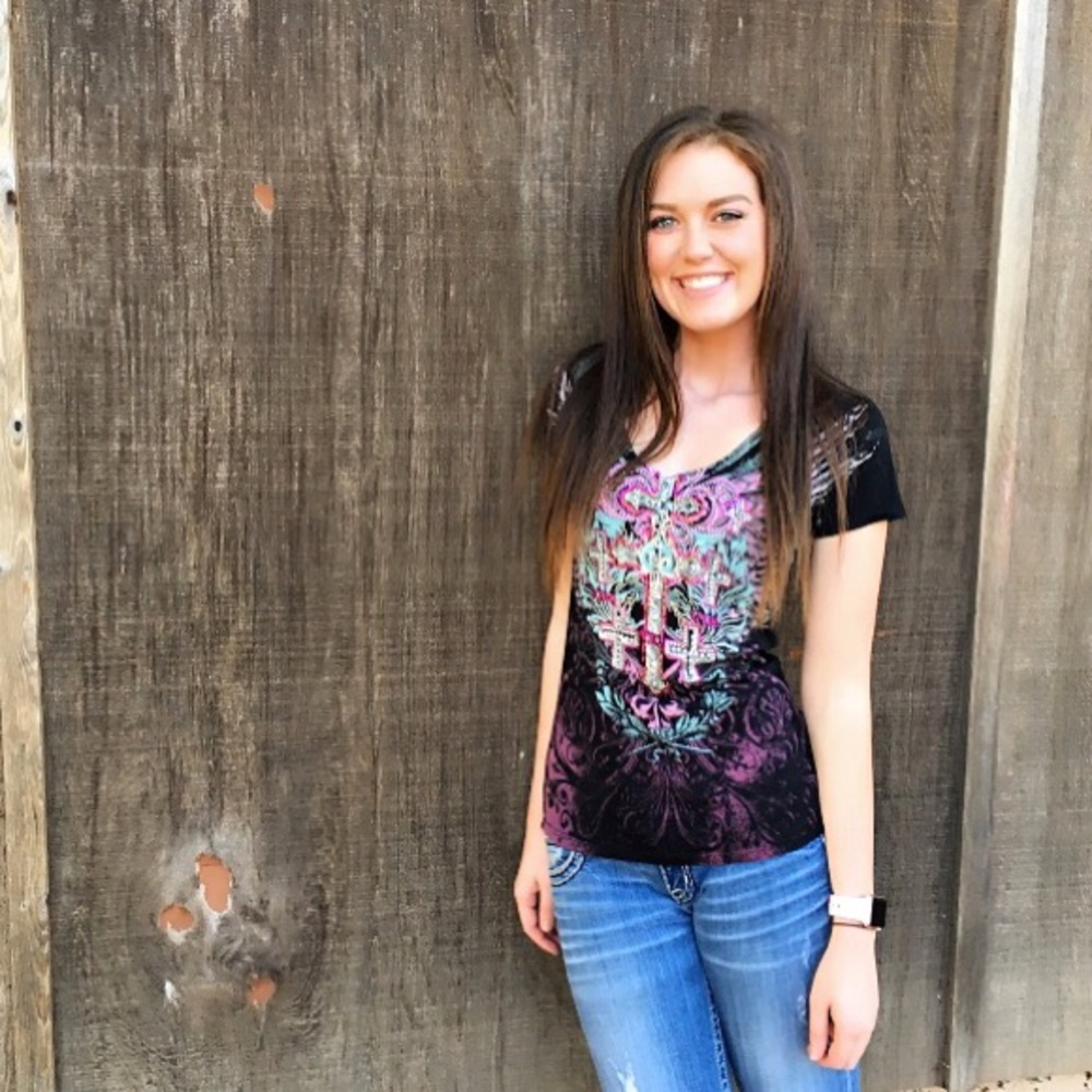 Buckle v-neck T-shirt