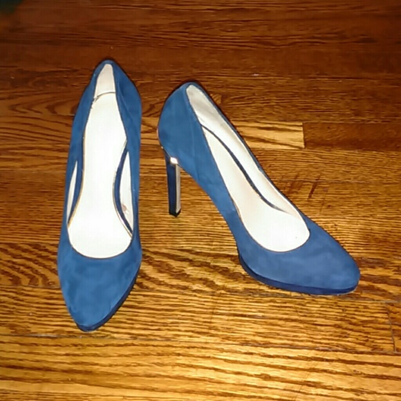 Zara blue suede pump