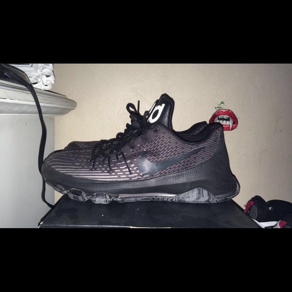 KD 8 Blackout Dark 10/10 condition, never worn. - Picture 2 of 4