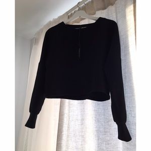 SOLD 🚫 Kenneth Cole Black Label Crop Pullover