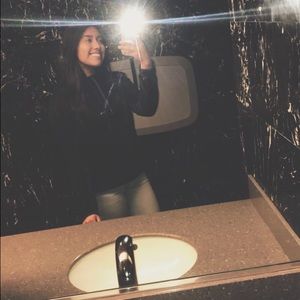 Meet your Posher, Jasmine