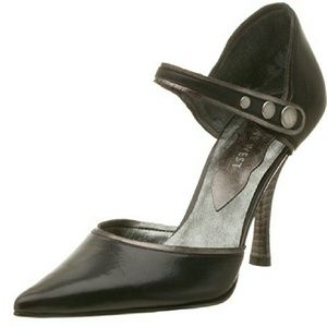NINE WEST BLACK MULTI BIALY HEELS