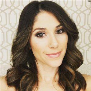 Meet your Posher, Nina