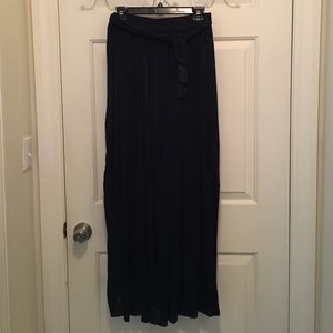 Lightweight Navy Crinkle Maxi Skirt