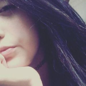 Meet your Posher, Hallie