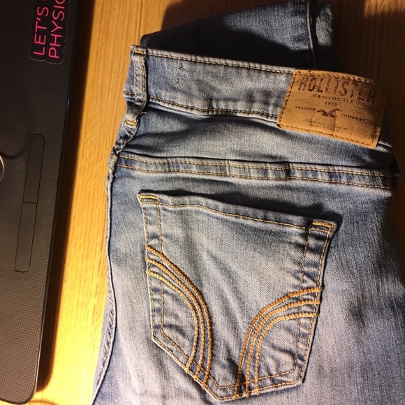 Hollister jeans
