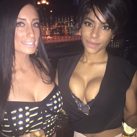 Low cut crop top - Picture 4 of 4