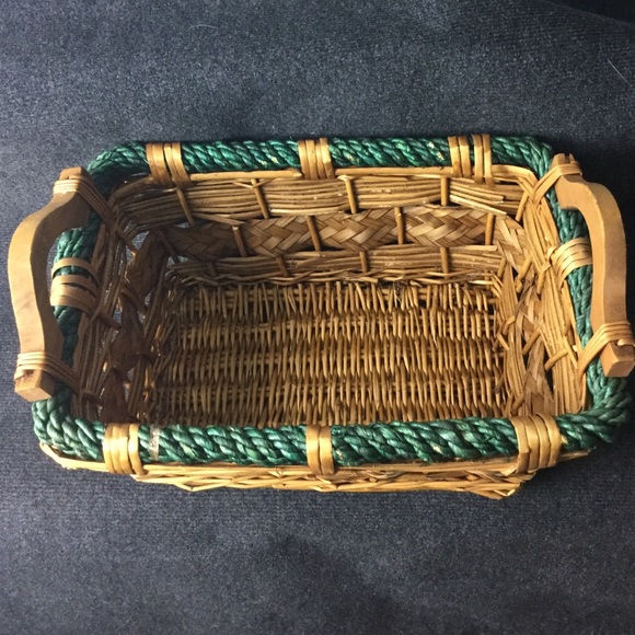 Wicker basket - Picture 2 of 4
