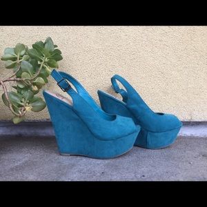 Sassy Turquoise Wedges