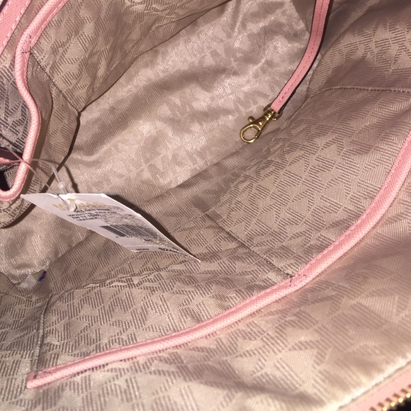 SOLD ON MERCARI - Picture 3 of 3