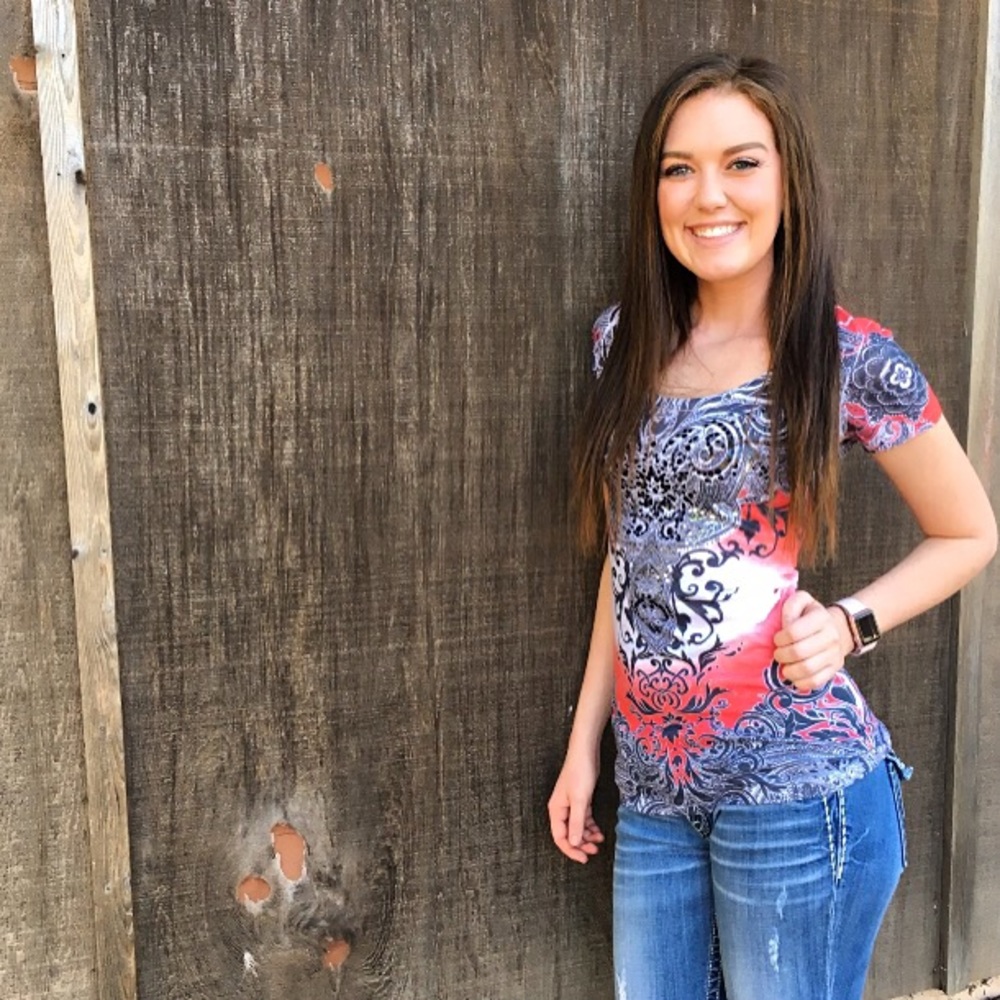 Scoop neck Buckle t-shirt