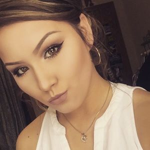 Meet your Posher, Nina