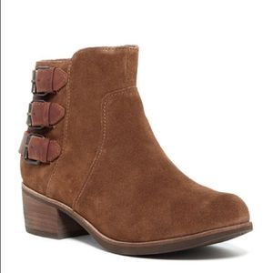 Ugg Volta bootie - suede 7.5