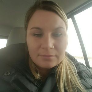 Meet your Posher, Danyelle