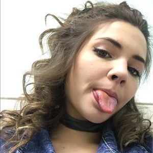 Meet your Posher, Ellie