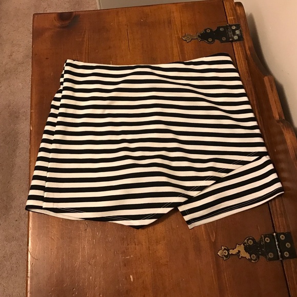 Stripes skort