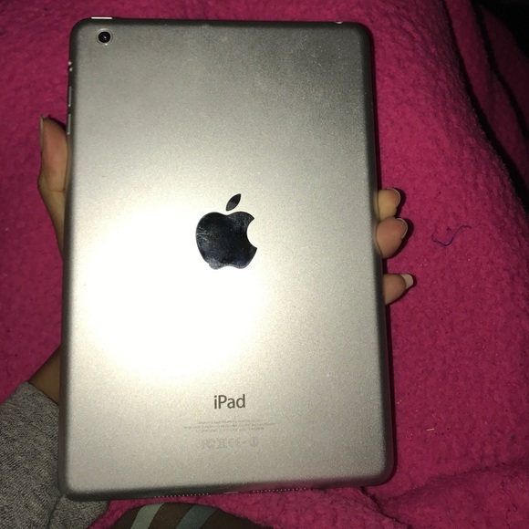 iPad Mini - Picture 2 of 2