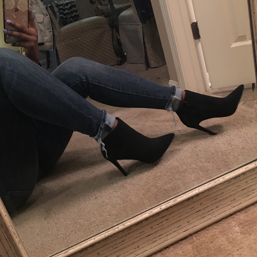 Pointed toe booties from A'gaci
