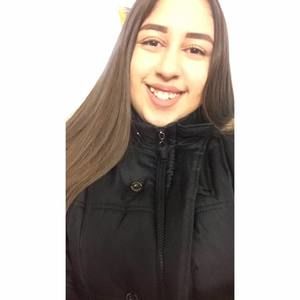 Meet your Posher, Denise