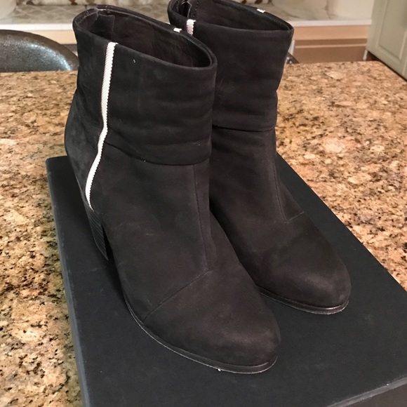 RAG & BONE Black Suede Classic Newbury. - Picture 2 of 4