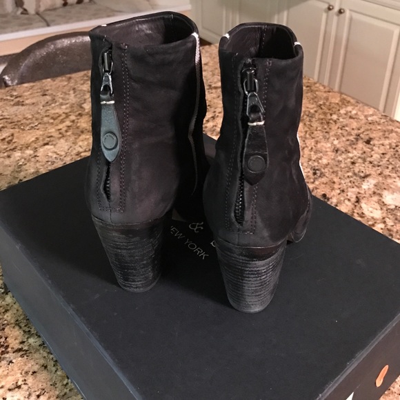 RAG & BONE Black Suede Classic Newbury. - Picture 3 of 4