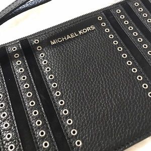 Brand NWT MK MINI GROMMETS ZIP WRISTLET