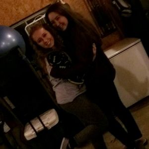 Meet your Posher, Dakota