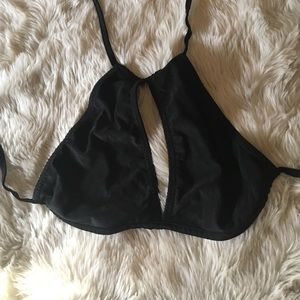 iheartraves key hole top