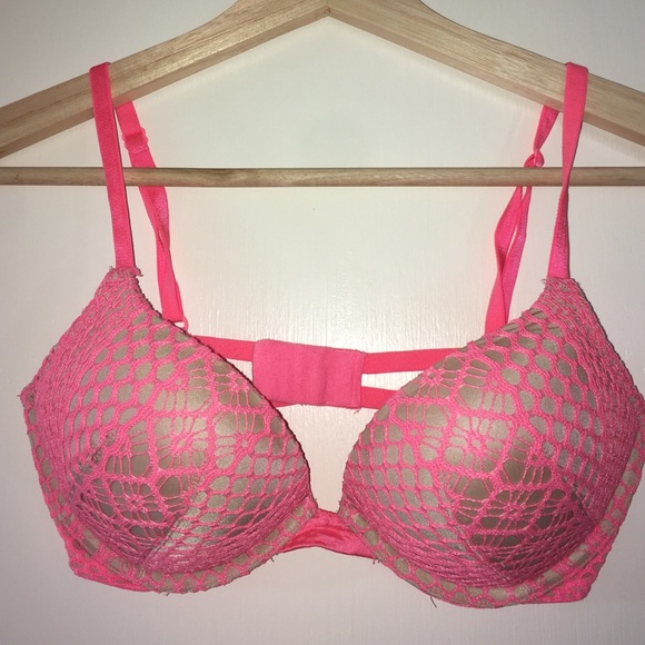 Victoria's secret bombshell bra