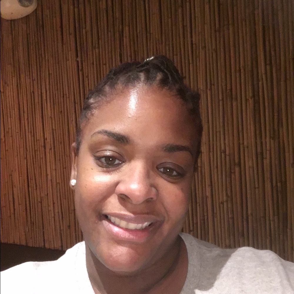 Meet your Posher, Simone