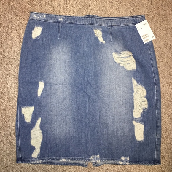 H&M distressed denim skirt size 14