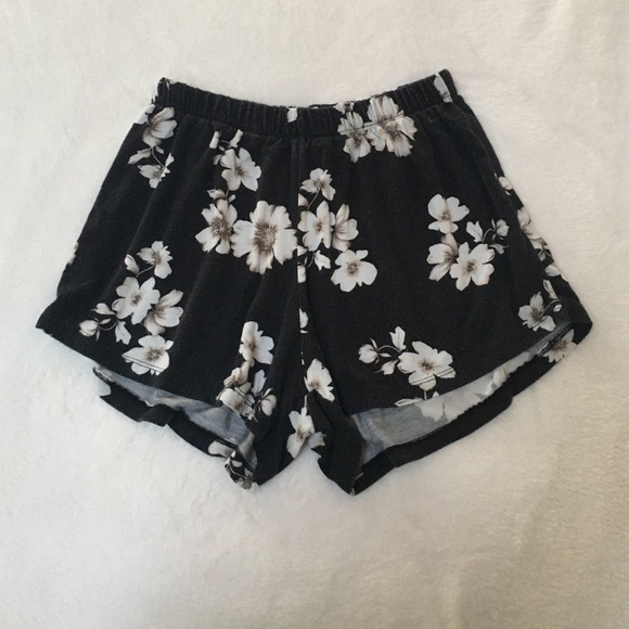 Brandy Melville shorts