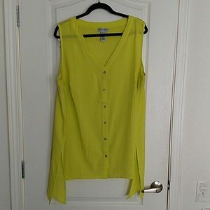 Sleeveless blouse