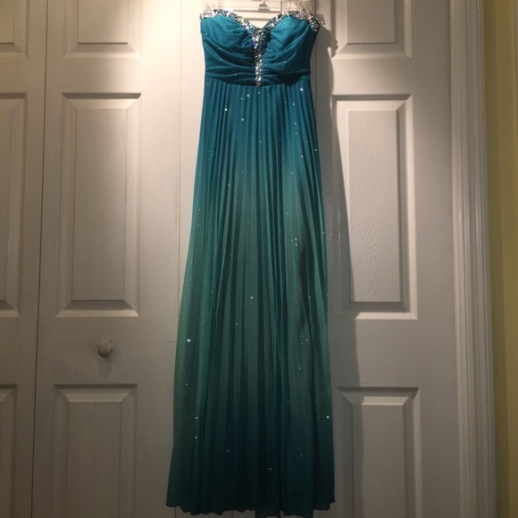 Sparkle aqua ombré strapless, practically new!