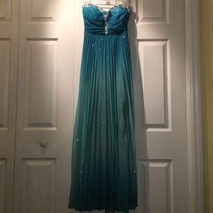 Sparkle aqua ombré strapless, practically new!