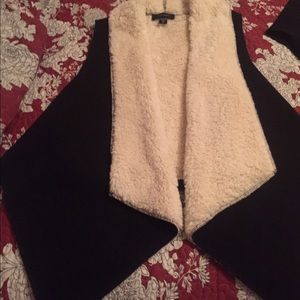 Black fur vest Karen Kane medium new