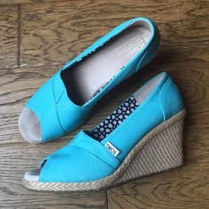 TOMS Turquoise Canvas Wedges