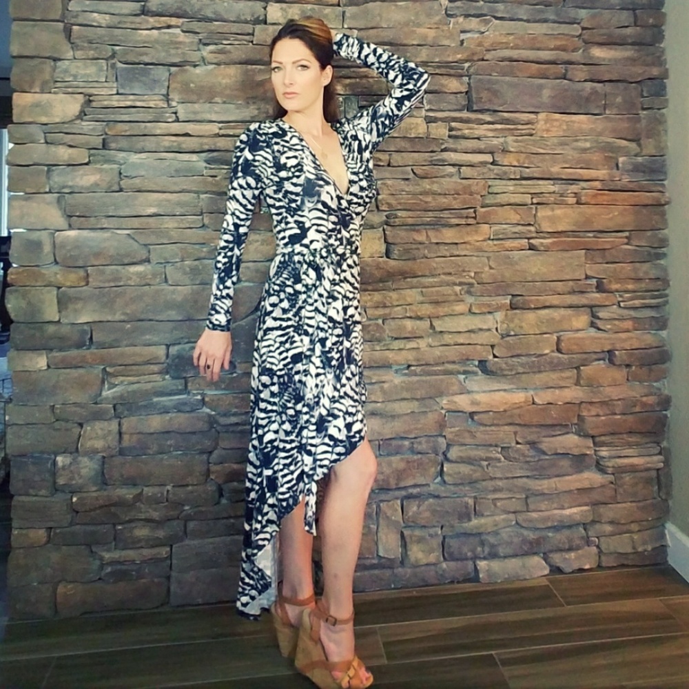 💌 Nwt TART Feather Wrap Dress XS/S new!