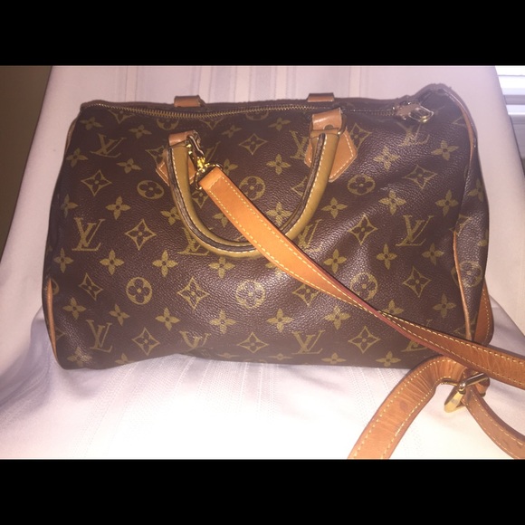Authentic Louis Vuitton carryall bag