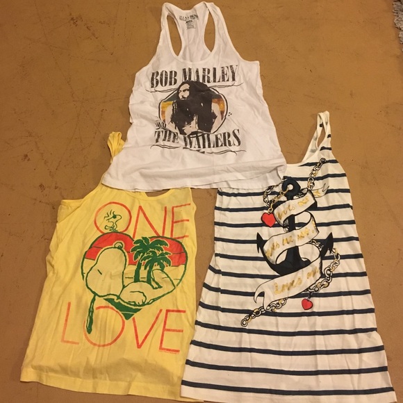 Juniors tank tops
