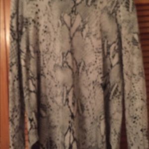 Long sleeve Karen Kane large black and grey