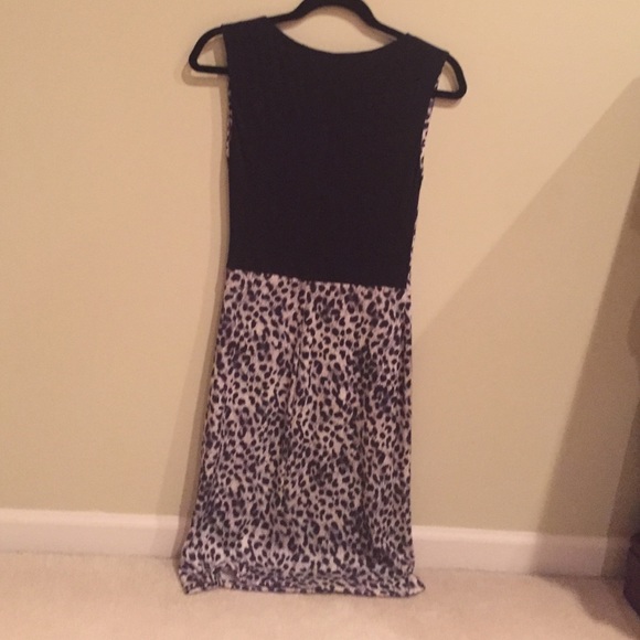 Dress - Picture 3 of 3