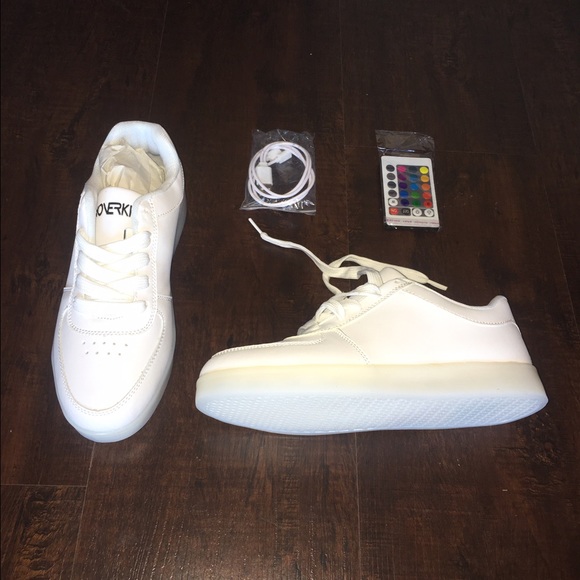 Light up shoes! - Picture 3 of 4