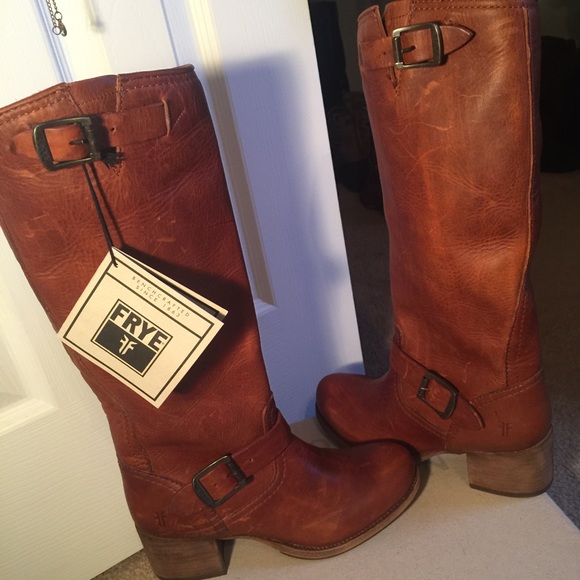 NWT Frye boots
