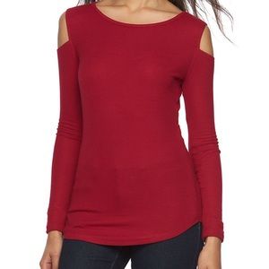 Ribbed cold shoulder top