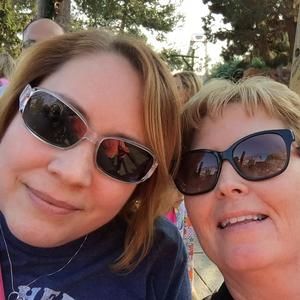 Meet your Posher, Edith