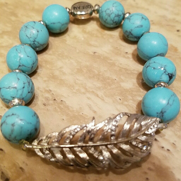Stretchy turquoise and silver bracelet-gently worn