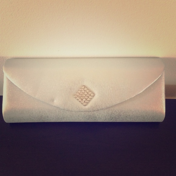 Silver clutch
